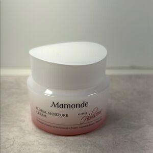 NWOT Mamonde Korean Floral Moisture Cream -Hibiscus